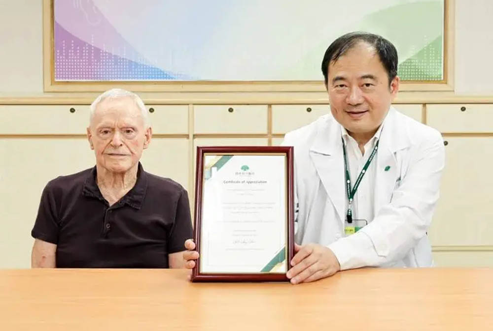 Ben D. Harvey先生捐贈18萬美元 幫助成人聽損者聽見幸福